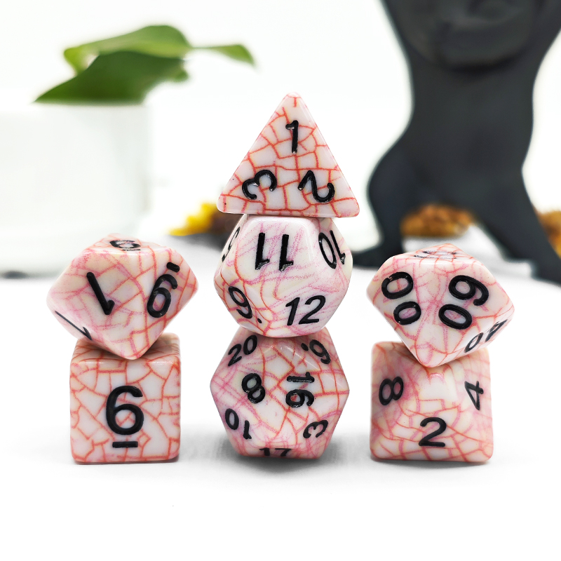 7PCS Polyhedral Red Cracked Te - Board Game Dungeons And Dragons avaliação e preço
