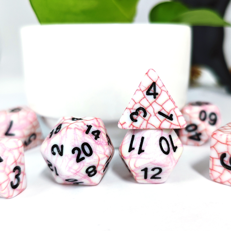 7PCS Polyhedral Red Cracked Te - Board Game Dungeons And Dragons avaliação e preço
